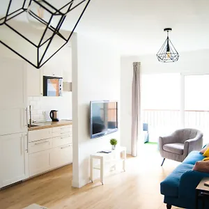 https://modern-center-apartment.in-canary-islands.com